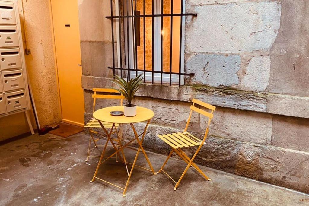 Studio Renove Avec Patio, Coeur Du Centre Ville Безансон Екстер'єр фото