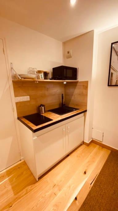 Studio Renove Avec Patio, Coeur Du Centre Ville Безансон Екстер'єр фото